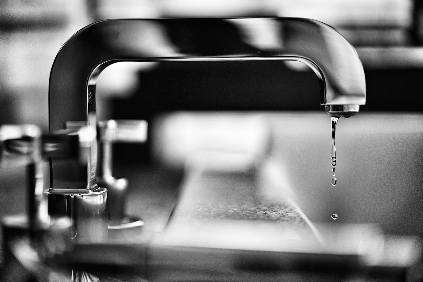 Plumbing and drinking water hygiene: water from a tap