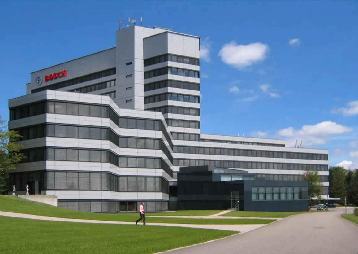 Bosch Zentrale Stuttgart: Gebäudetechnik für Büro- und Konferenzflächen