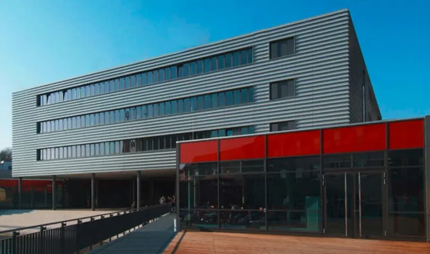 Data centre Augsburg: HVAC design with redundant cooling and power supply
